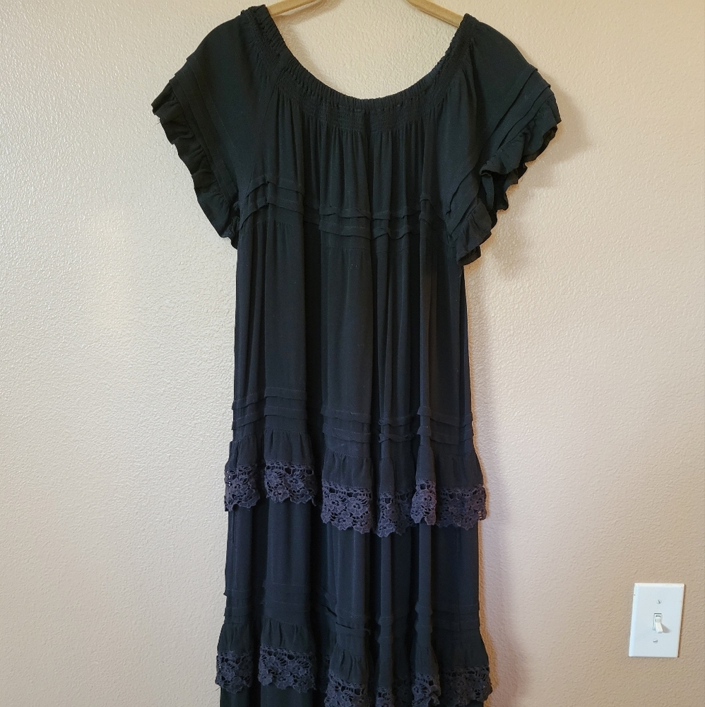 Women's Ruffle Dress - Picture 5 of 5